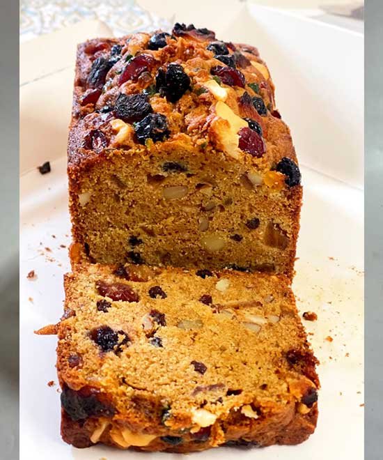 fruits-nuts-dry-cake